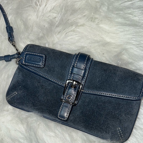 Coach suede wrislet - Picture 2 of 6